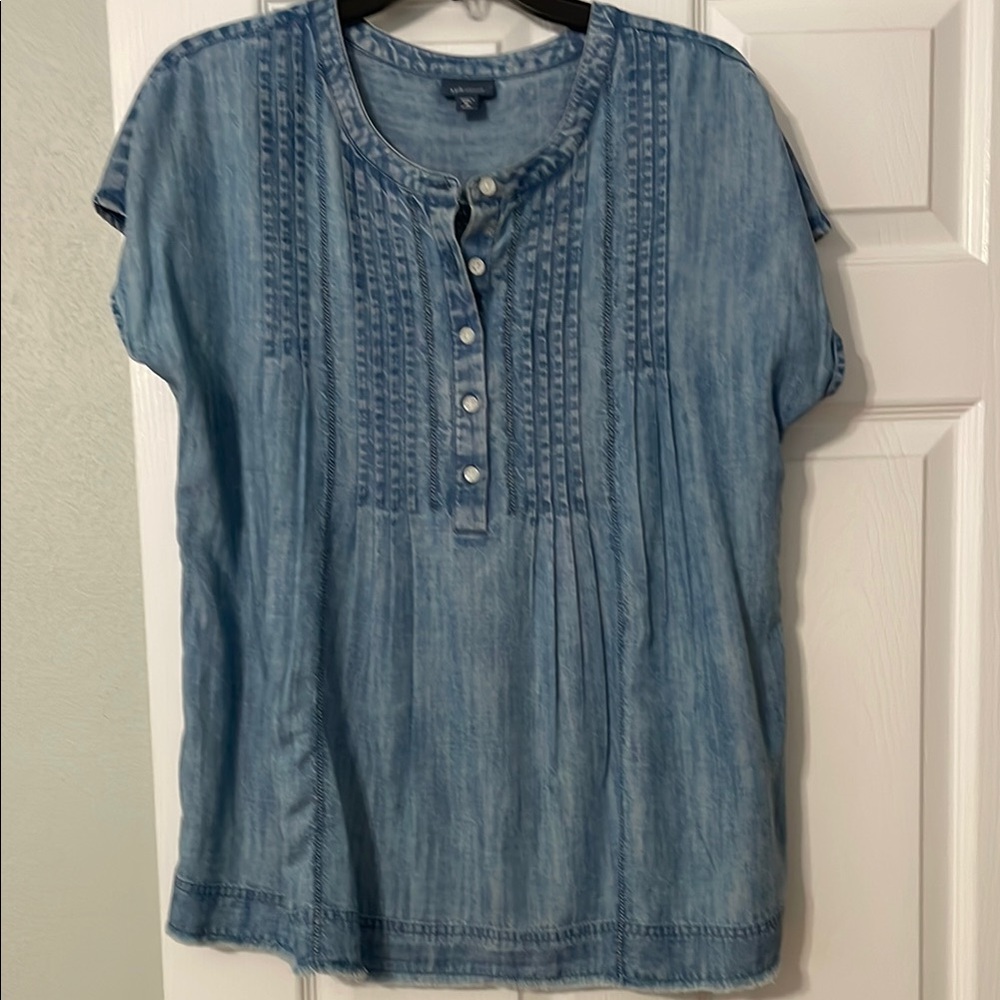 J. Jill Denim super cute cap sleeve top with fringe bottom